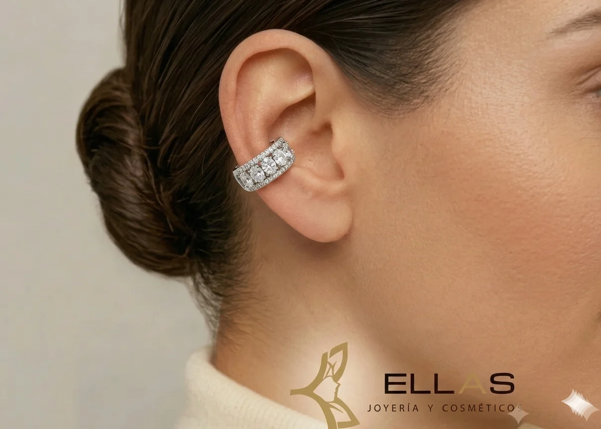earcuff plateado ovalado 2.webp