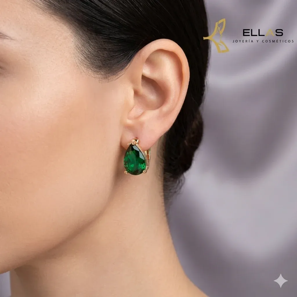 Huggie Gota Esmeralda Oro Laminado 18K Dorado  Circonia Verde 1.2 x 0.7 cm.webp