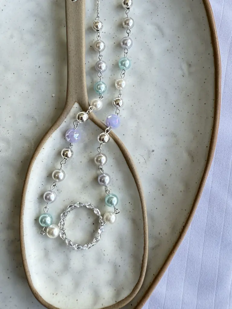 J1077_Juego perlas 3 tonos cadena ajustable + topos.webp