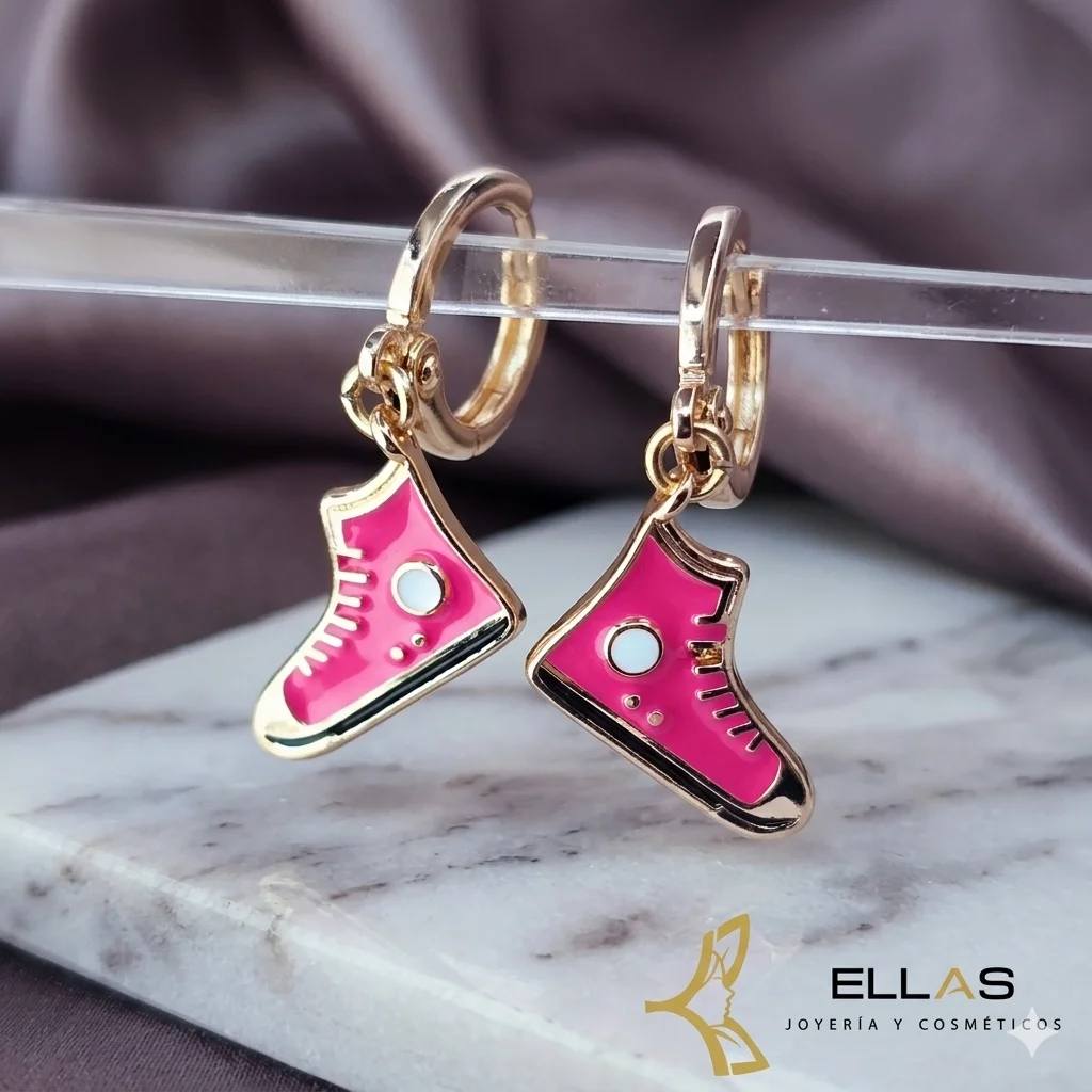 Arete Tenis Fucsia de Moda Oro Laminado 18K Dorado/Esmalte Fucsia y Blanco