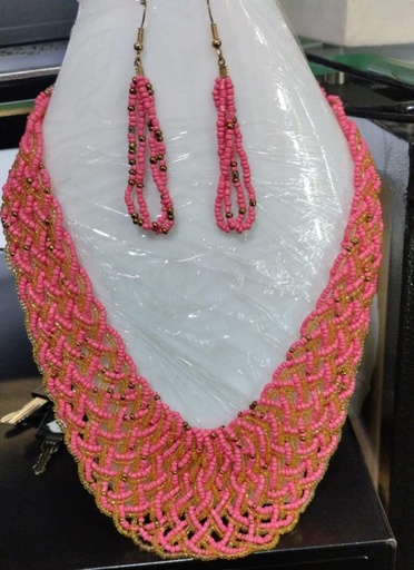 [CR001] JUEGO DE COLLAR ROSADO ARTESANALES