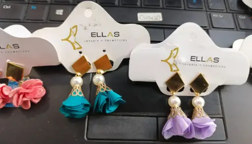 [ATFLOR7] ARETES DE FLOR EN TELA 